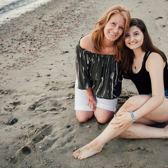 Meet your Posher, Holly - Picture 1 of 1